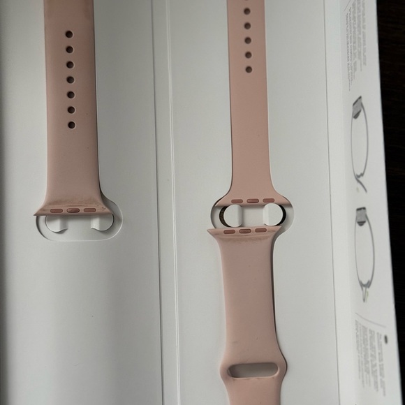 Apple Pink Smartwatch - Picture 4 of 7